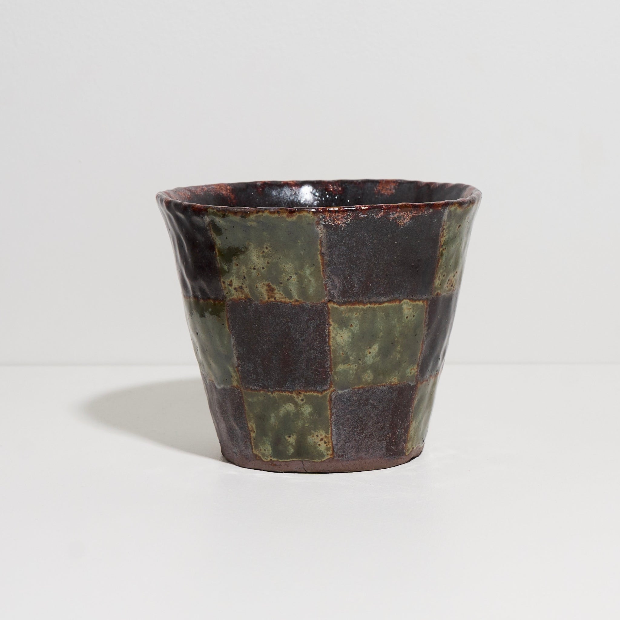 Gas-fired Cup with checkered Pattern