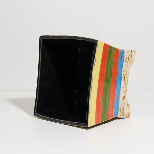 Four-sided Vessel