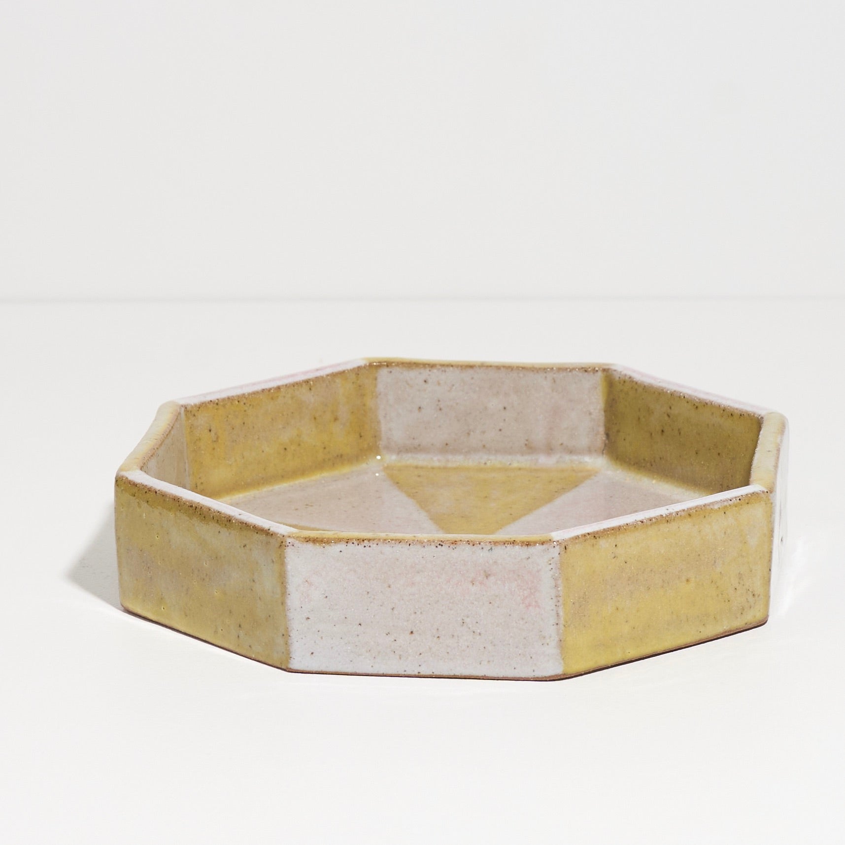 Low Hexagonal Dish